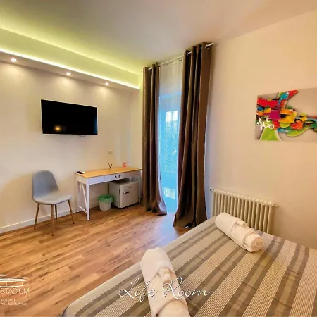 Stadium & Bed & Breakfast *