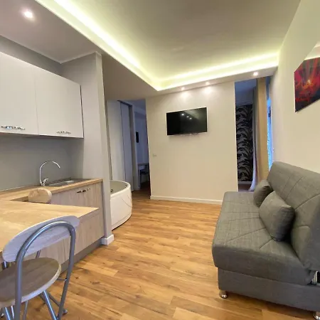 Stadium & 4* 크로토네