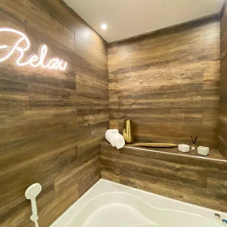 B&B Stadium & 크로토네