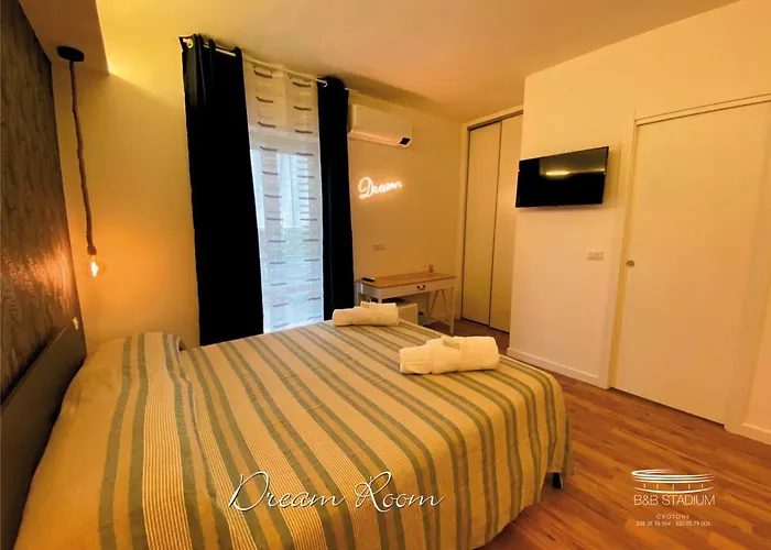 Stadium & 4* 克罗托内